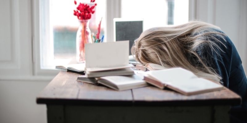 Should You Nap At Work_